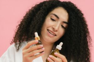 שמן ארגן: כל מה שצריך לדעת על הזהב הנוזלי לטיפוח העור והשיער